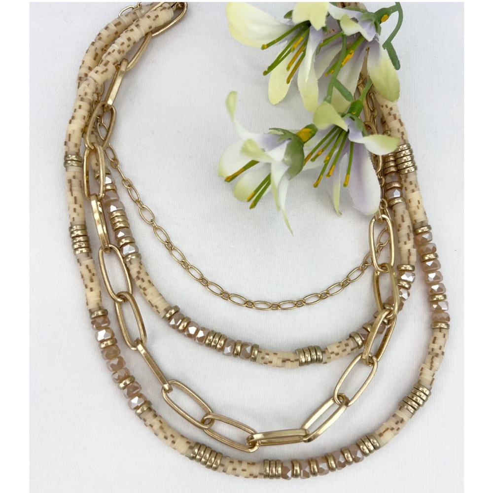 STUNNING STAND OUT LAYERED BRACELET